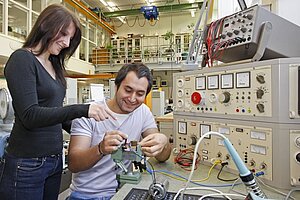 @ Kempten UAS Students in the electrical engineering laboratory