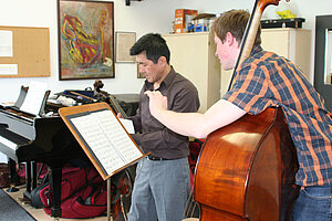 @ HfM Würzburg Unterricht Kontrabass