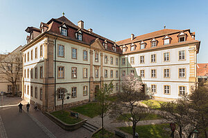 © Tim Kipphan University building at An der Universität 5