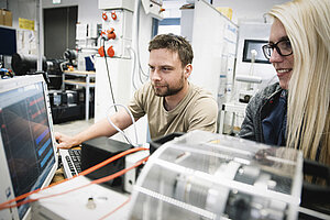 @ Aschaffenburg UAS Two students in the laboratory