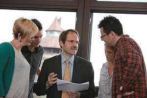 Studentengruppe Studentengruppe mit Professor