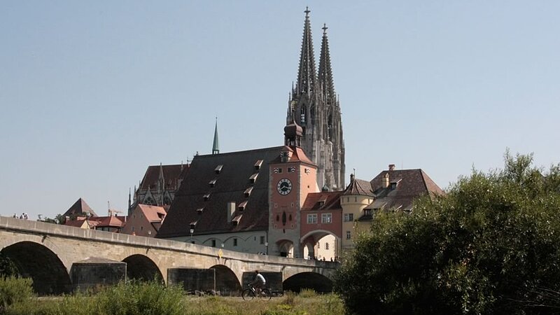 Stone bridge with Regensburg Cathedral